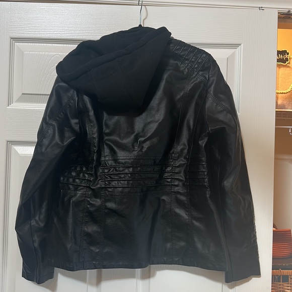 🔥Goth N Rock Faux Leather Jacket XL, but fits like M New!🔥 - Picture 3 of 3